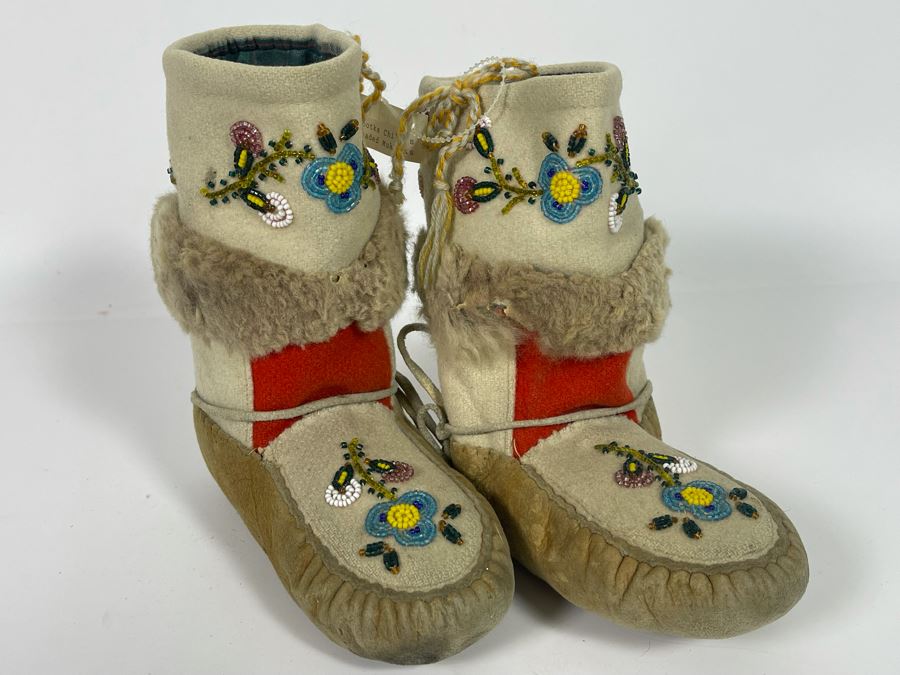 Vintage Nootka Child’s Beaded Mukluks Moccasins 7L [Photo 3]