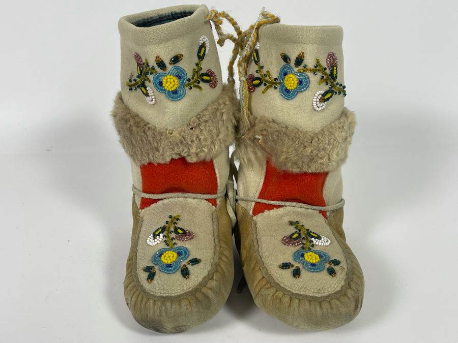 Vintage Nootka Child’s Beaded Mukluks Moccasins 7L [Photo 4]