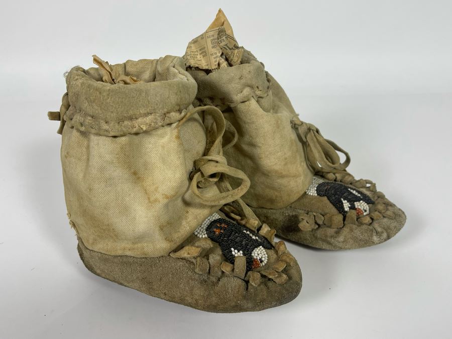 Vintage Child's Mukluks Moccasins With Beaded Bald Eagle Design 7L [Photo 5]