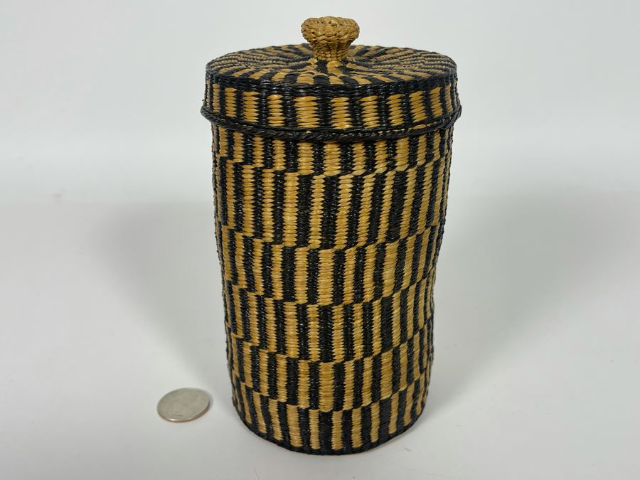 Vintage Native American Indian Northwest Coast Woven Basket With Lid 4W X 7H [Photo 4]