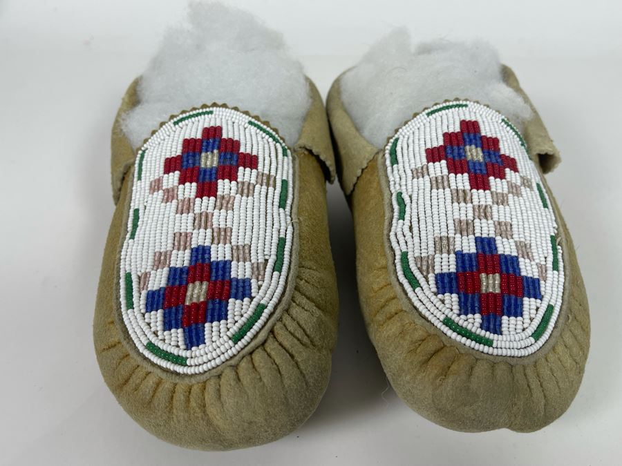 Vintage Native American Plains Indians Moccasins 9L [Photo 2]