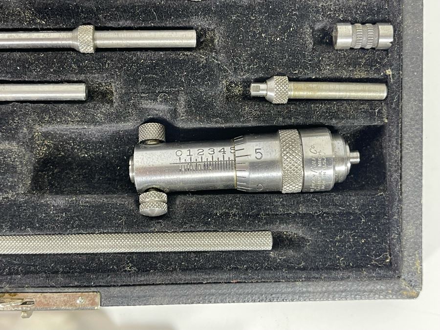 Vintage Engineering Measuring Instruments: The Lufkin Rule Co / Brown & Sharpe [Photo 7]