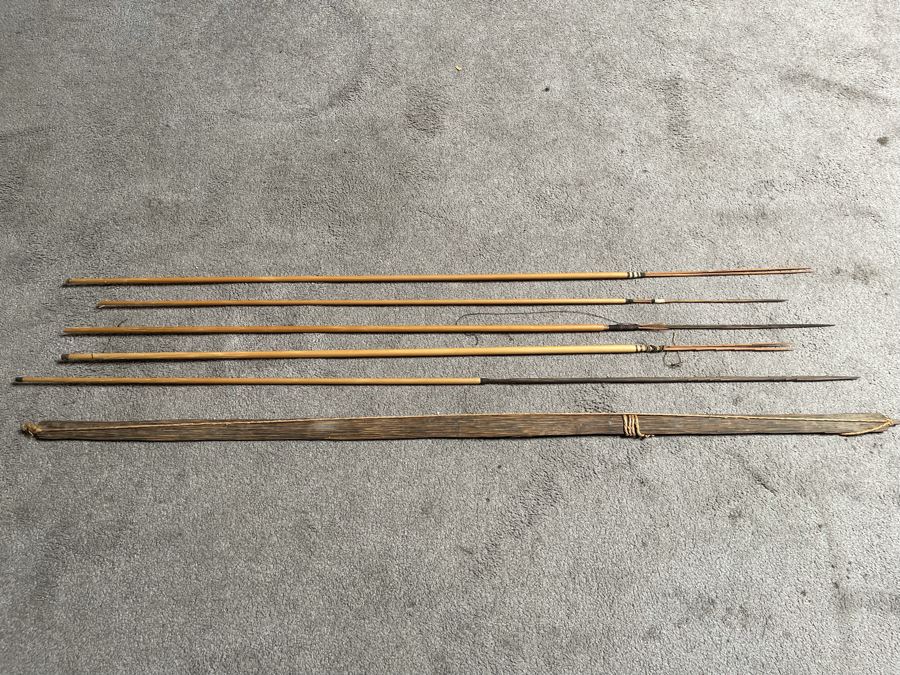 Vintage Native American Indian Bow And Various Hunting Arrows [Photo 1]