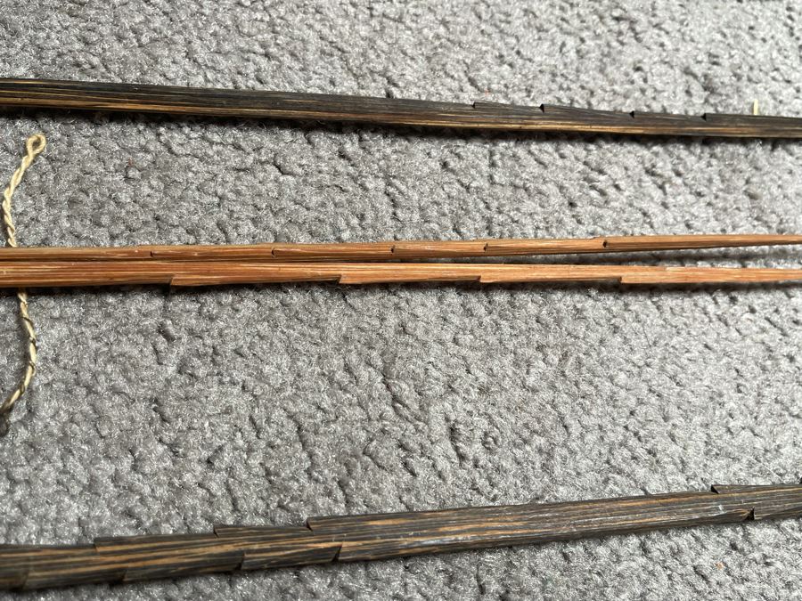 Vintage Native American Indian Bow And Various Hunting Arrows [Photo 12]
