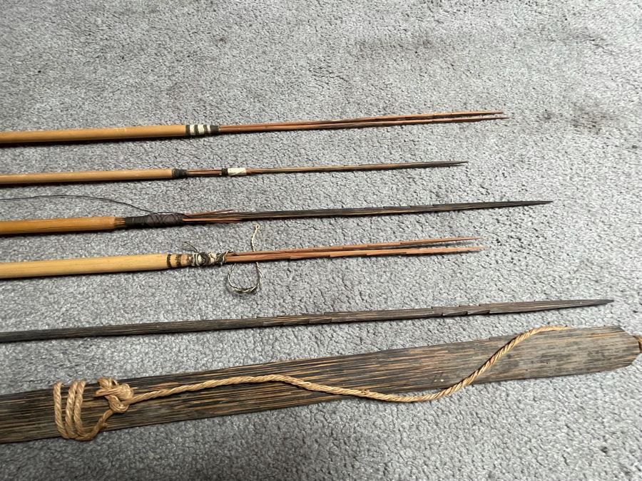Vintage Native American Indian Bow And Various Hunting Arrows [Photo 8]