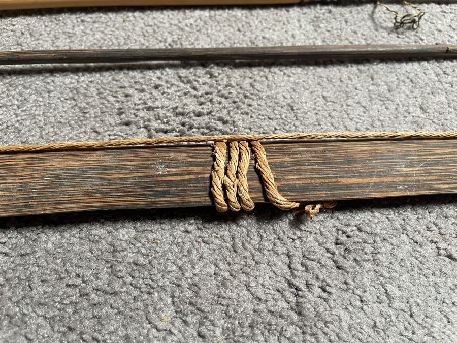 Vintage Native American Indian Bow And Various Hunting Arrows [Photo 5]