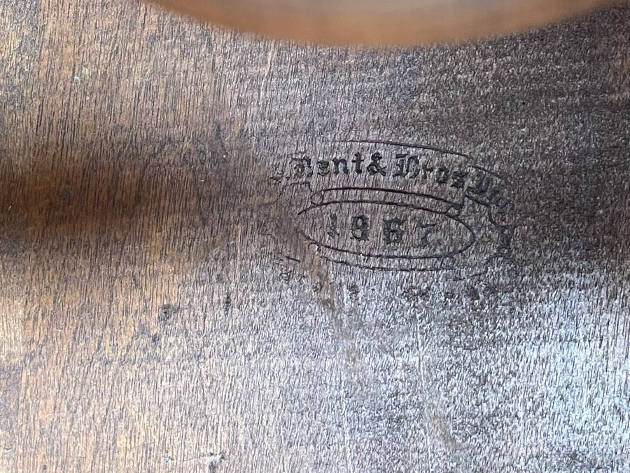 Vintage Windsor Armchair 27W X 22D X 35H [Photo 7]