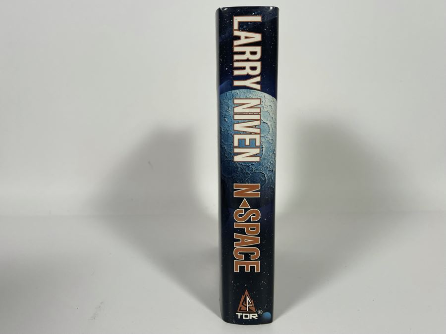 Signed First Edition Hardcover Book N-Space By Larry Niven [Photo 8]