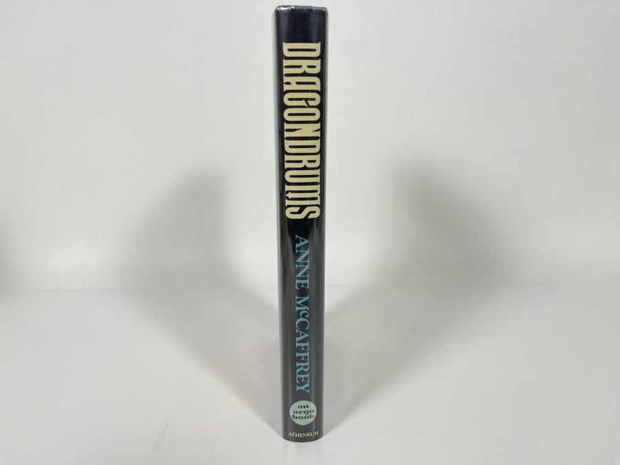 Signed First Edition Hardcover Book Dragondrums By Anne McCaffrey [Photo 3]
