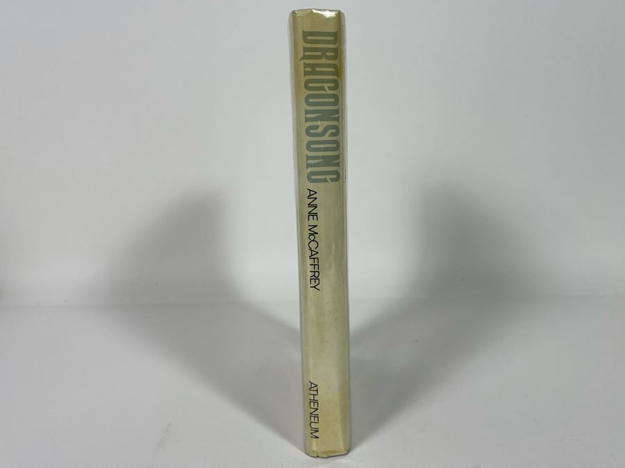 Signed First Edition Hardcover Book Dragonsong By Anne McCaffrey [Photo 3]