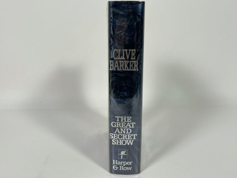 Signed First North American Edition Hardcover Book The Great And Secret Show By Clive Barker [Photo 3]