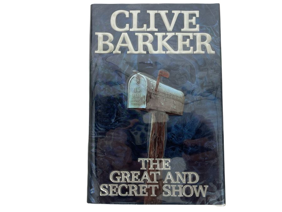 Signed First North American Edition Hardcover Book The Great And Secret Show By Clive Barker [Photo 2]