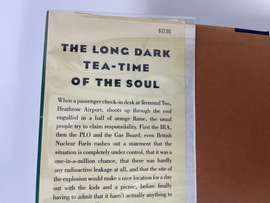Signed First Edition Hardcover Book The Long Dark Tea-Time Of The Soul By Douglas Adams [Photo 4]