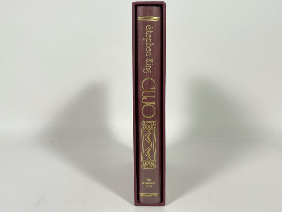 Signed Limited / First Edition Hardcover Book With Slipcover Cujo By Stephen King [Photo 3]