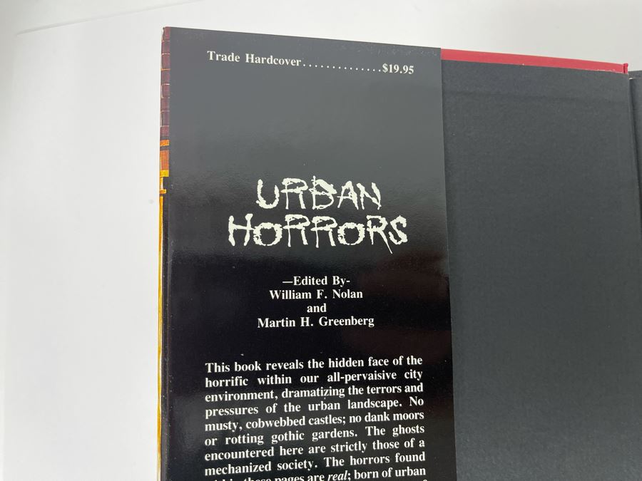 Signed Limited / First Edition Hardcover Book With Slipcover Urban Horrors Signed By 12 Authors Including Ray Bradbury [Photo 4]