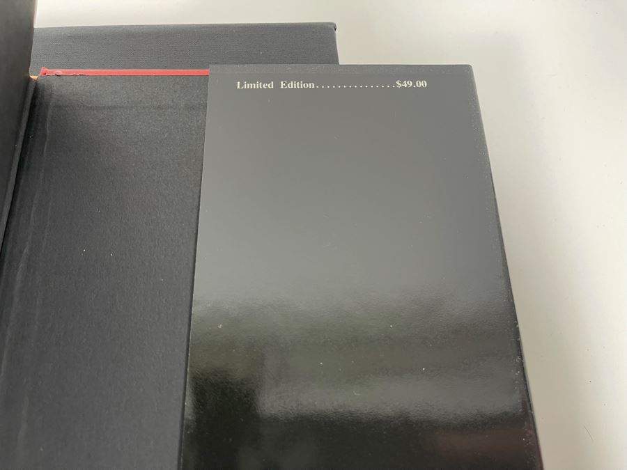 Signed Limited / First Edition Hardcover Book With Slipcover Urban Horrors Signed By 12 Authors Including Ray Bradbury [Photo 13]