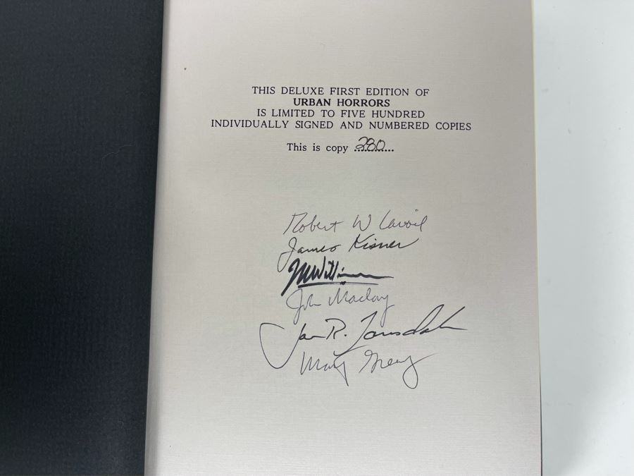 Signed Limited / First Edition Hardcover Book With Slipcover Urban Horrors Signed By 12 Authors Including Ray Bradbury [Photo 5]