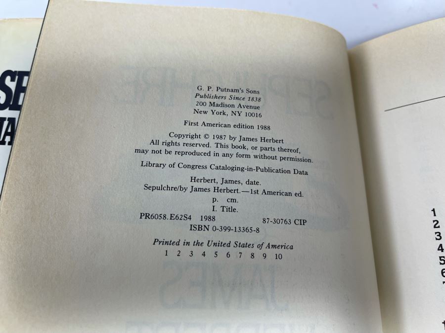 Eight First Edition Hardcover Science Fiction Fantasy Books [Photo 9]