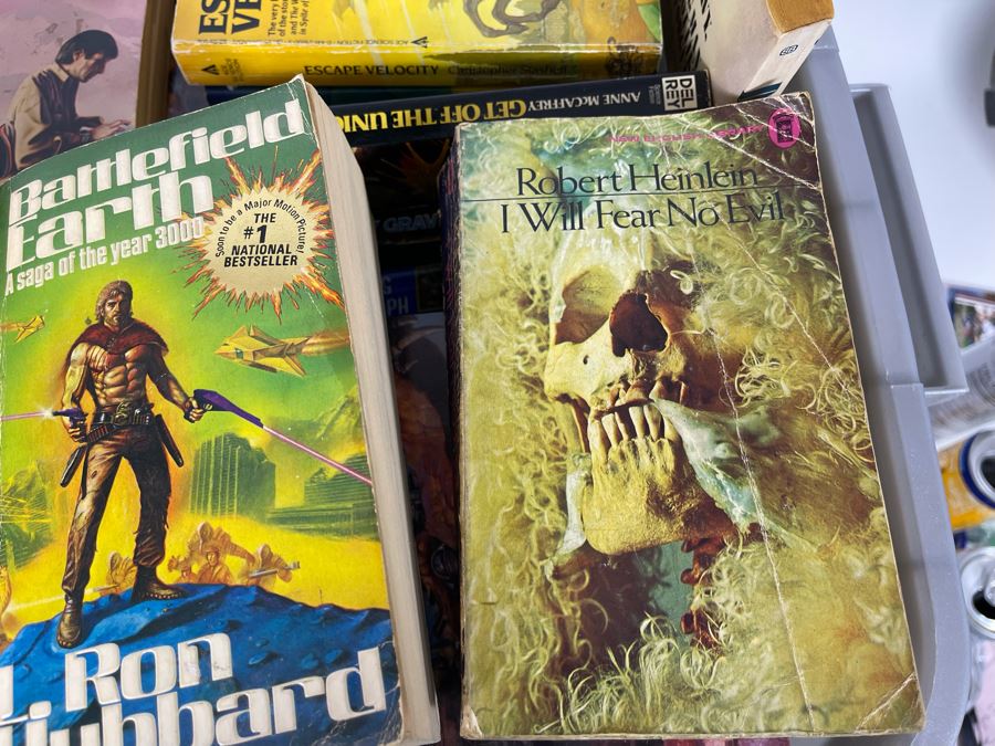 Large Plastic Bin Of Paperback Science Fiction Fantasy Books [Photo 4]