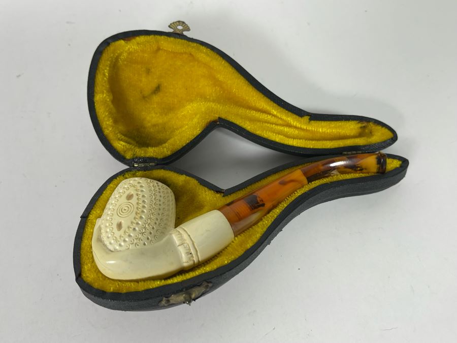 JUST ADDED - Vintage Carved Meerschaum Pipe [Photo 2]