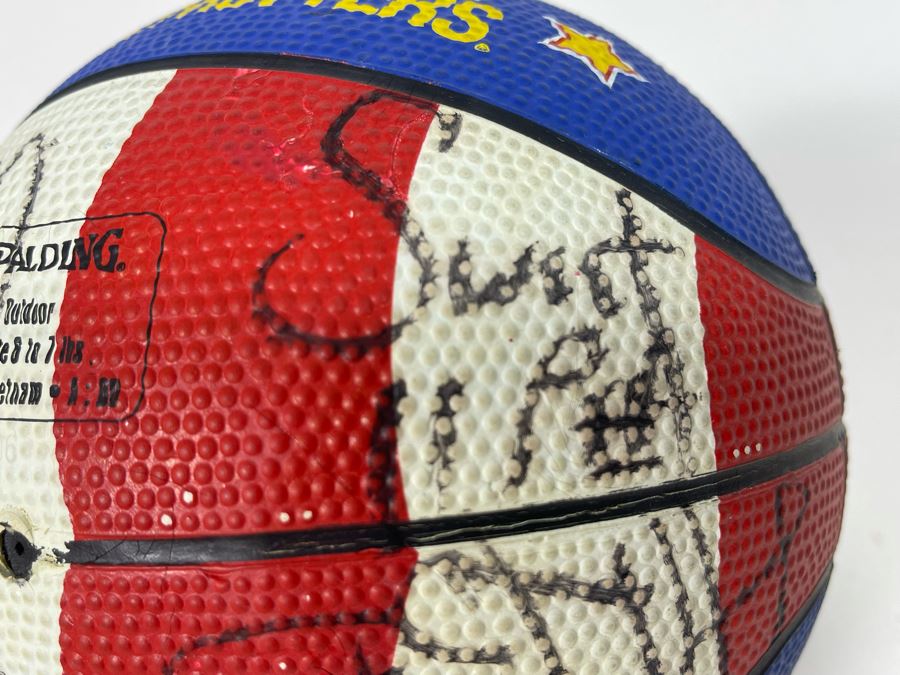Signed Harlem Globetrotters Mini Basketball - See Photos [Photo 7]