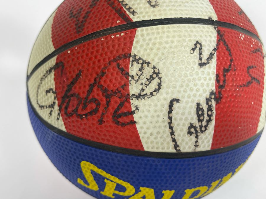 Signed Harlem Globetrotters Mini Basketball - See Photos [Photo 10]