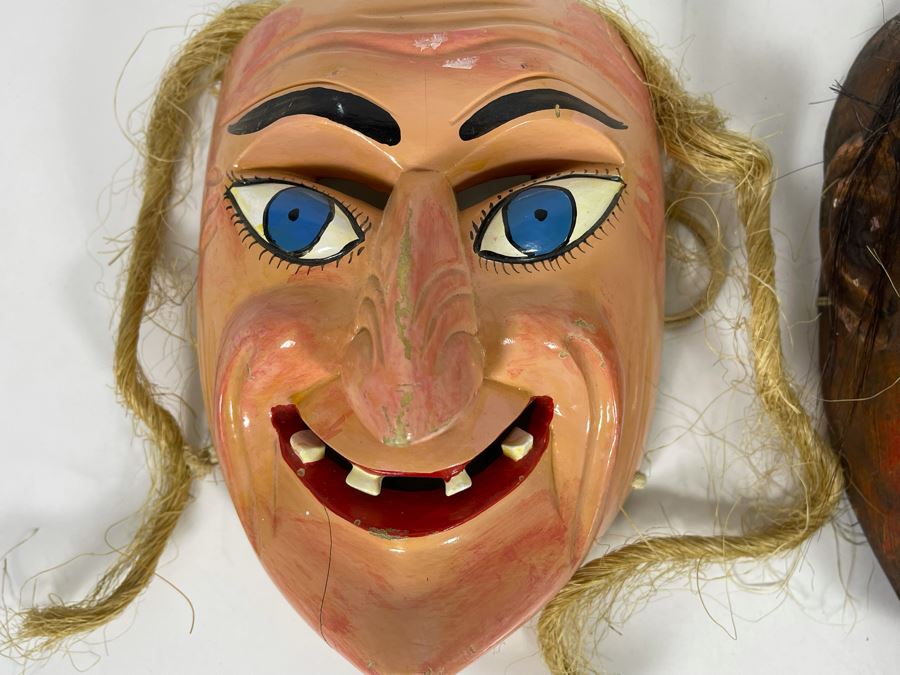 Pair Of Handmade Wooden Ethnic Masks [Photo 6]