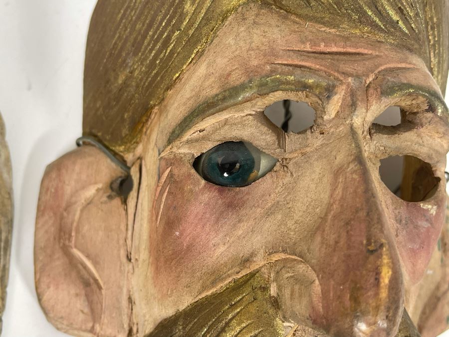 Pair Of Handmade Wooden Ethnic Masks [Photo 5]
