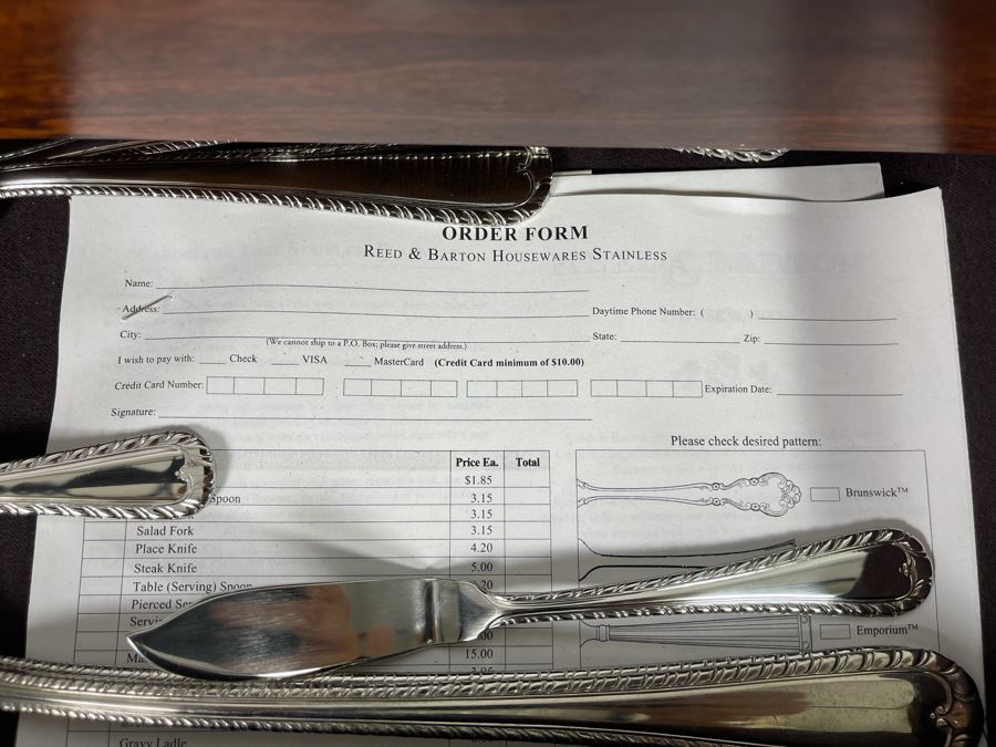 Reed & Barton Stainless Steel Flatware Set With Storage Box 14.5W X 11D X 6H [Photo 7]