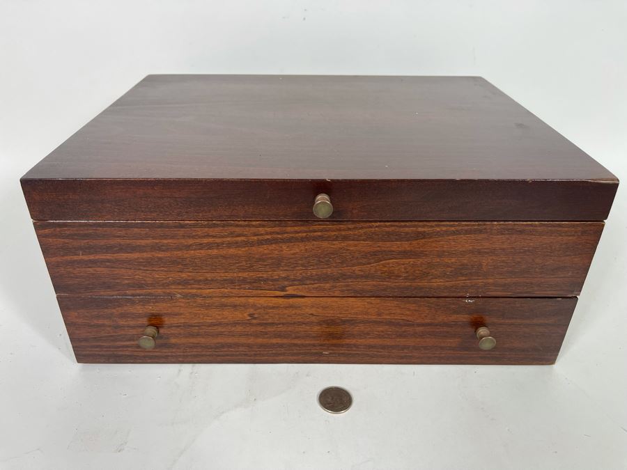 Reed & Barton Stainless Steel Flatware Set With Storage Box 14.5W X 11D X 6H [Photo 10]