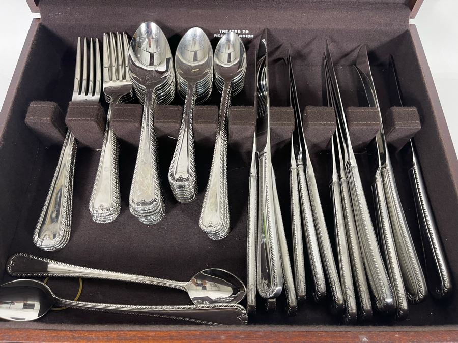 Reed & Barton Stainless Steel Flatware Set With Storage Box 14.5W X 11D X 6H [Photo 5]