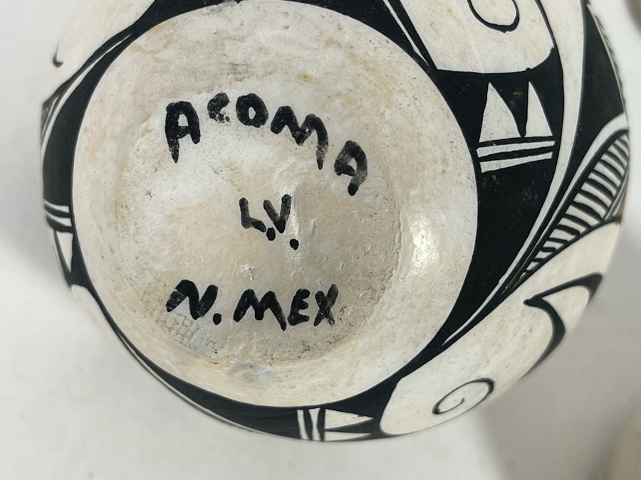 Pair Of Small Acoma New Mexico Indian Pottery Pieces [Photo 7]