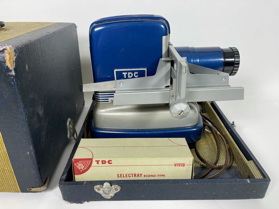 Vintage Art Deco Slide Projector With Case By TDC Vivid Mainliner 300