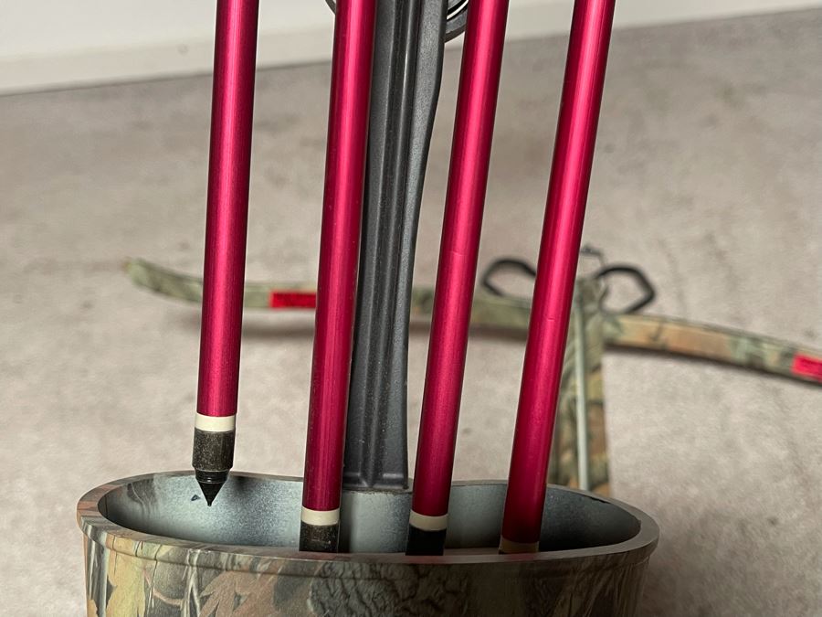 Jaguar Crossbow With Arrows (Missing Crossbow Strings) [Photo 11]