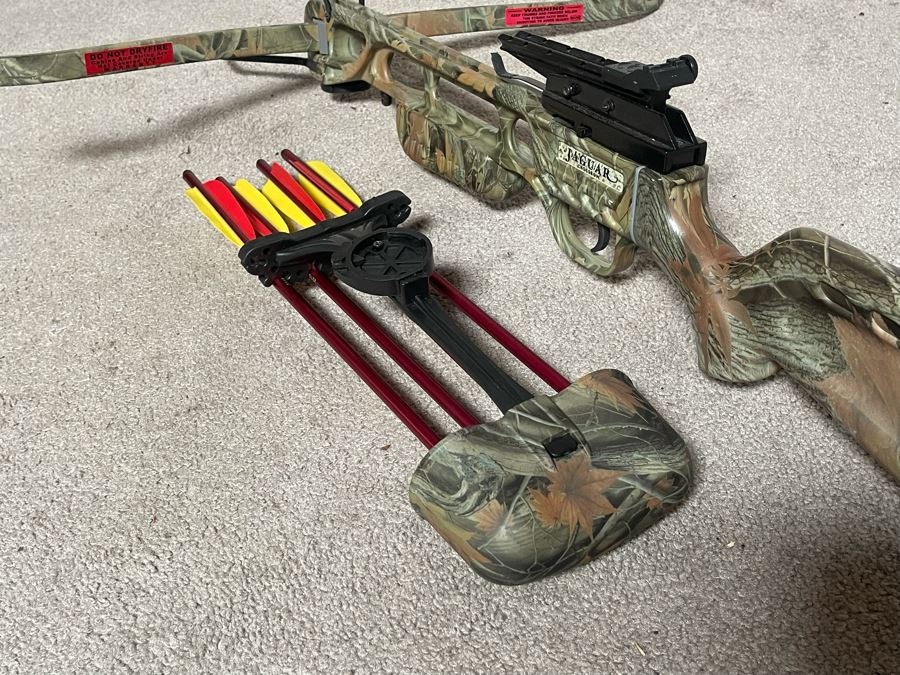 Jaguar Crossbow With Arrows (Missing Crossbow Strings) [Photo 6]