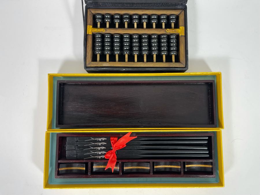 Wooden Chopsticks And Abacus [Photo 3]