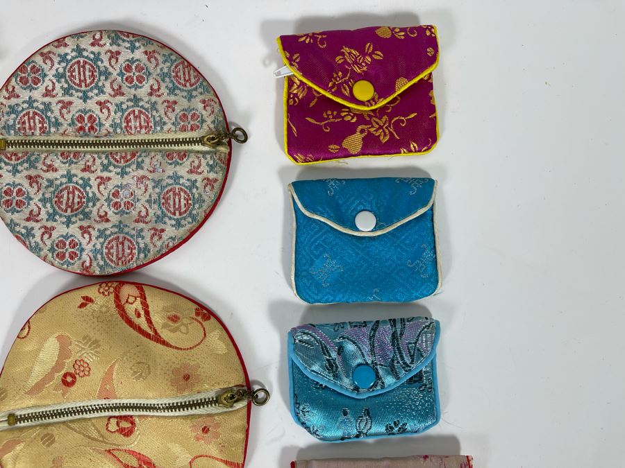 Collection Of Silk Chinese Jewelry Pouches [Photo 12]