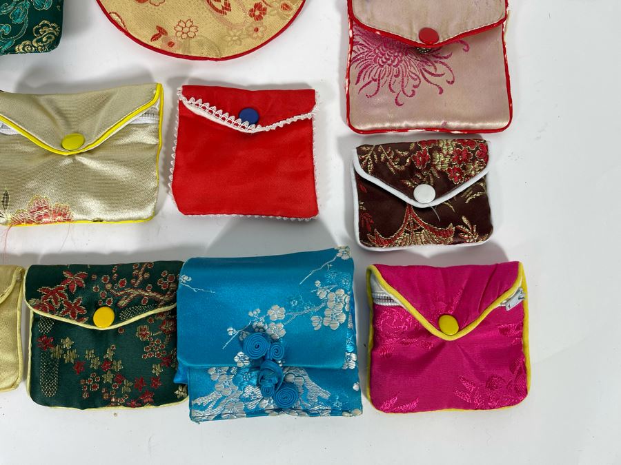 Collection Of Silk Chinese Jewelry Pouches [Photo 7]