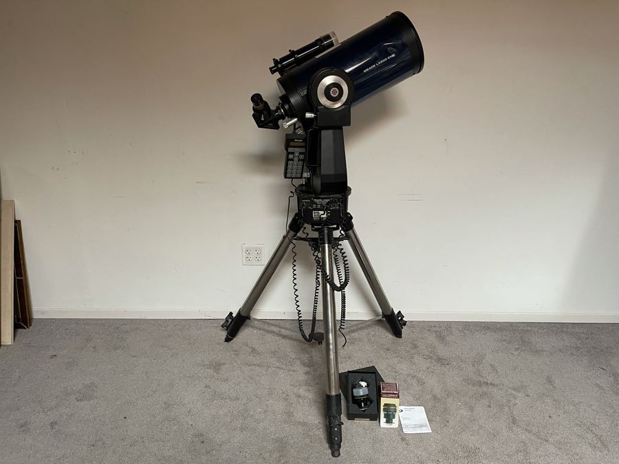 Meade LX200 EMC Telescope With Smart Drive, Remote Control & Tripod (See Photos For Dent In Side Of Metal) [Photo 3]