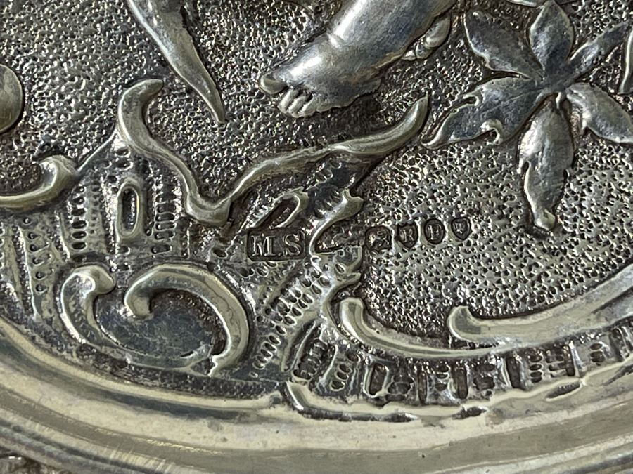 Moses Salkind Stunning Antique 1892 English Repousse Sterling Silver Footed Dish Featuring Pair Of Cherubs With English Silver Hallmarks M.S. 8”R 242g Silver Melt Value $148 [Photo 2]