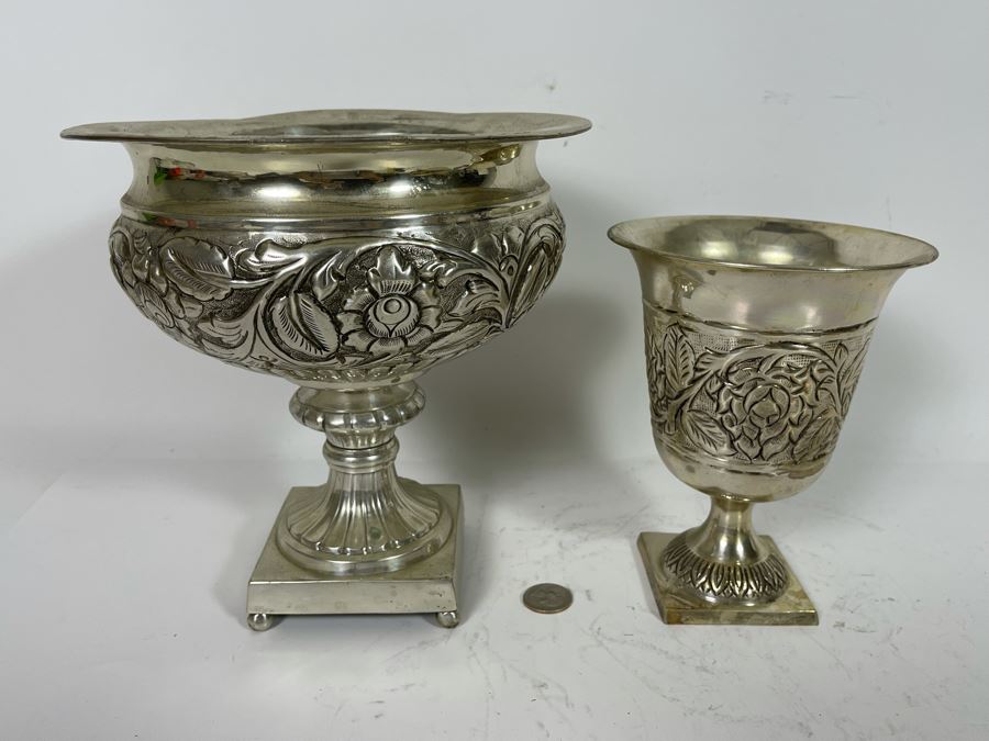 Pair Of Lacquered Footed Vases From India [Photo 2]