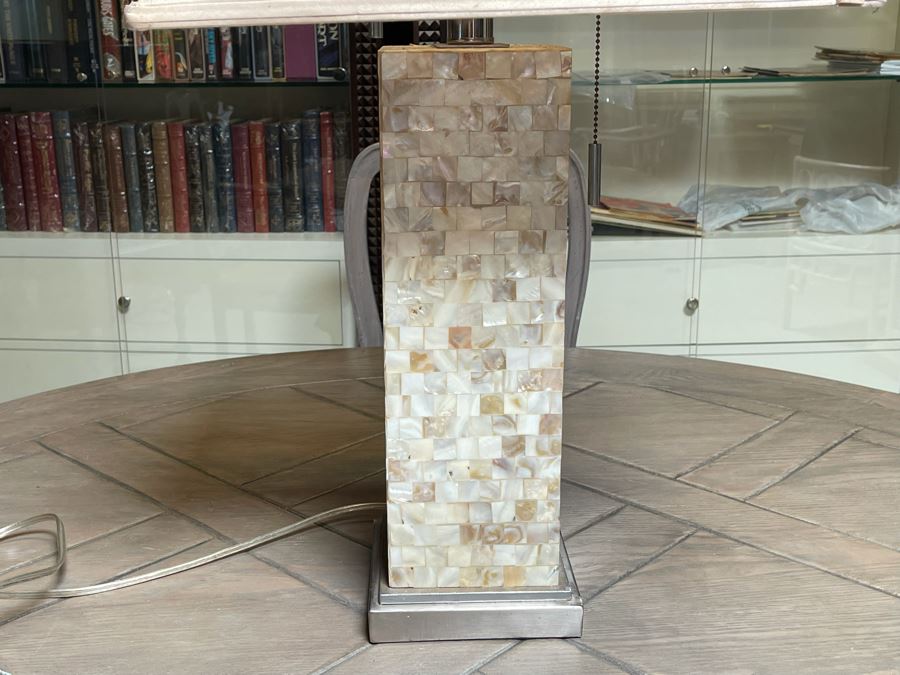 Mother Of Pearl Mosiac Table Lamp 31H [Photo 3]