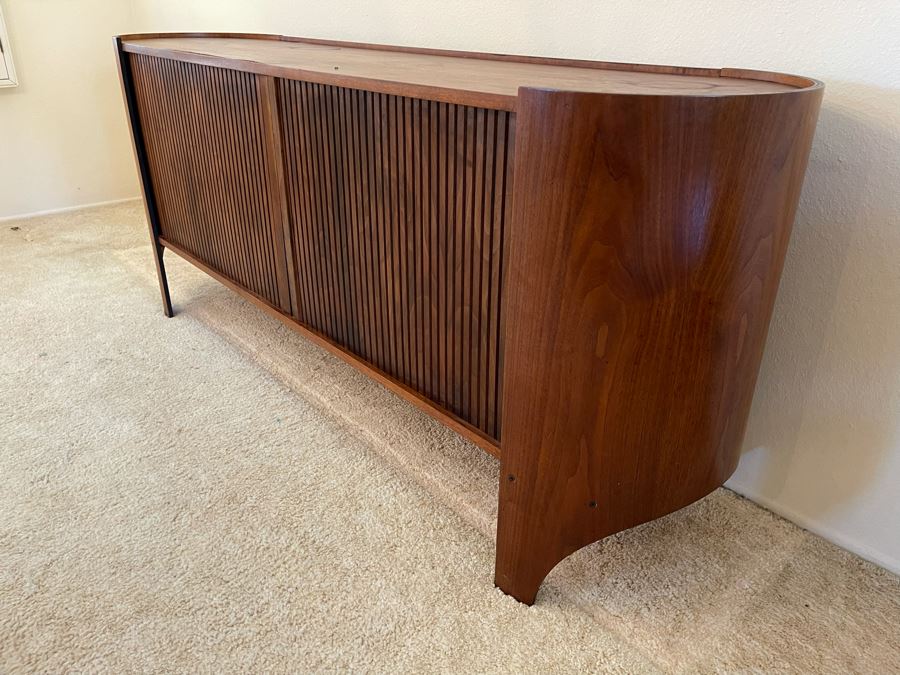 Rare Henry P. Glass Mid-Century Modern Cylindra Sideboard Buffet For Richbuilt Mfg Featuring Tambour Doors - Top Has Some Water Damage 6'W X 18'D X 30'H [Photo 10]