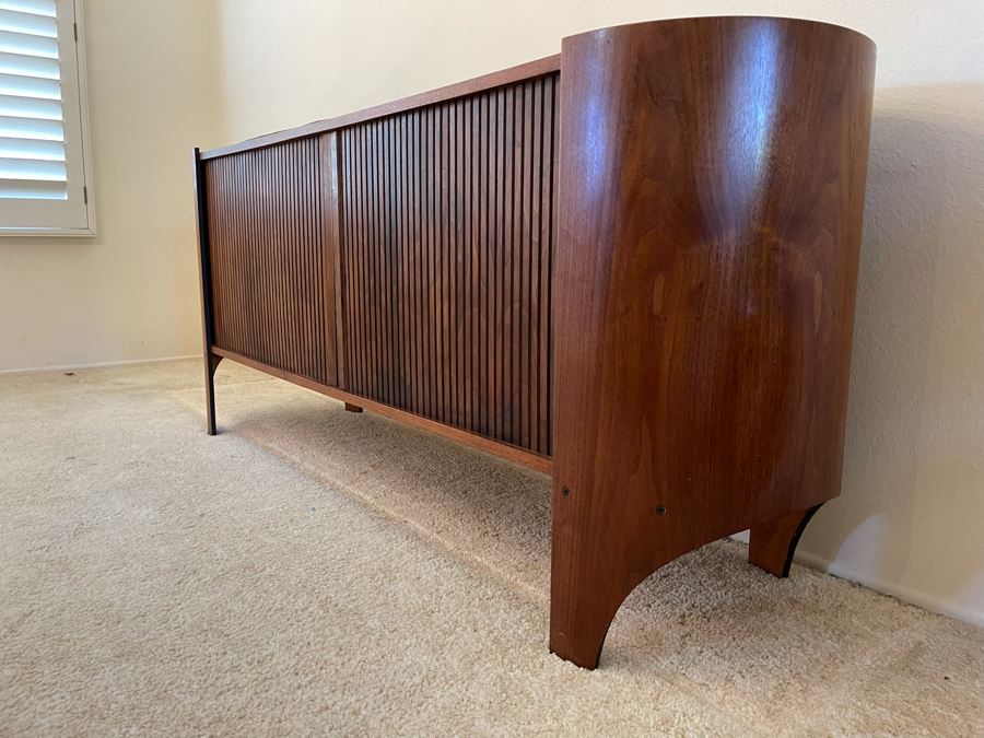 Rare Henry P. Glass Mid-Century Modern Cylindra Sideboard Buffet For Richbuilt Mfg Featuring Tambour Doors - Top Has Some Water Damage 6'W X 18'D X 30'H [Photo 12]