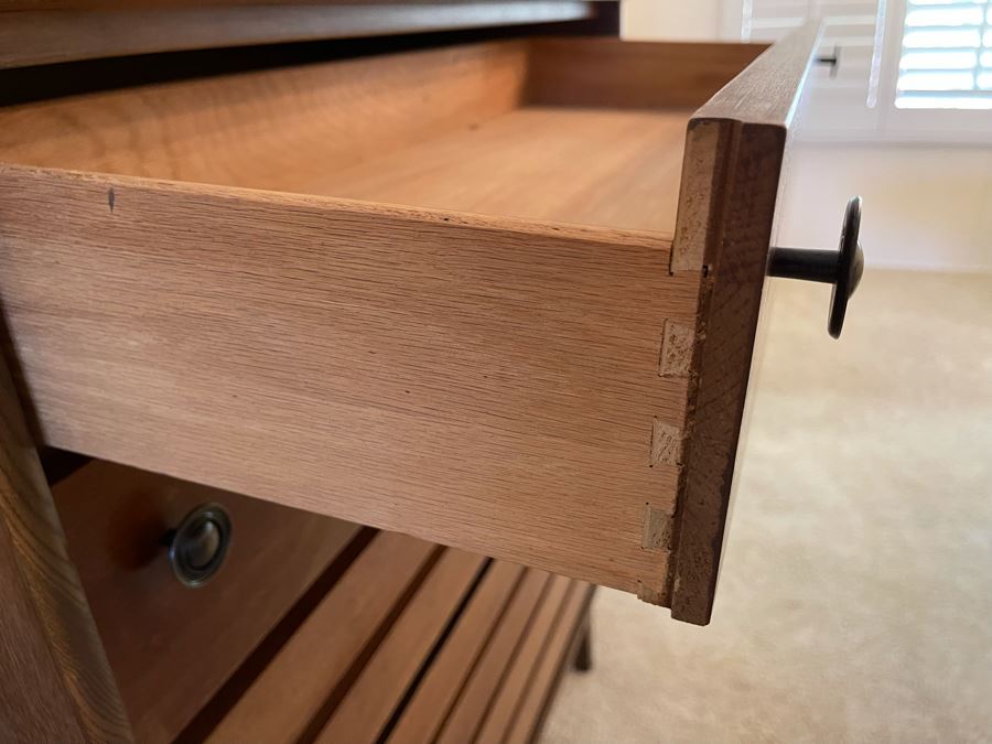 Stanley Furniture Mid-Century Modern Chest Of Drawers Dresser With 5 Drawers 38W X 18D X 43.5H [Photo 6]