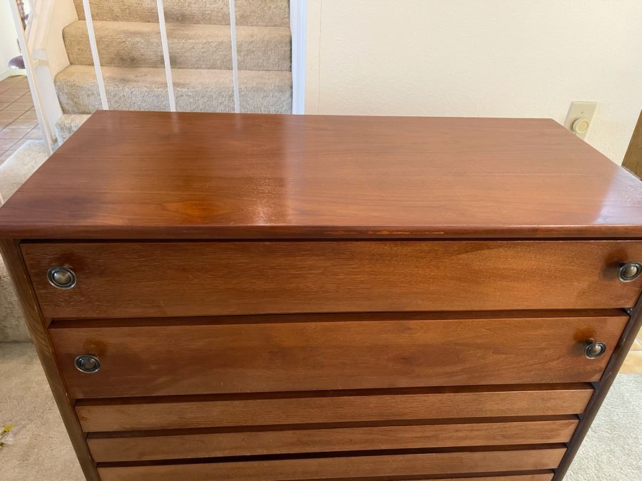 Stanley Furniture Mid-Century Modern Chest Of Drawers Dresser With 5 Drawers 38W X 18D X 43.5H [Photo 12]