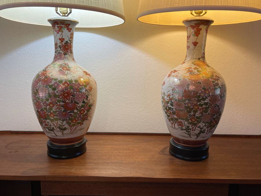 Pair Of Large Vintage Fujita Kutani Signed Hand Painted Japanese Porcelain Vase Table Lamps 41H Estimate $2,500+ [Photo 4]