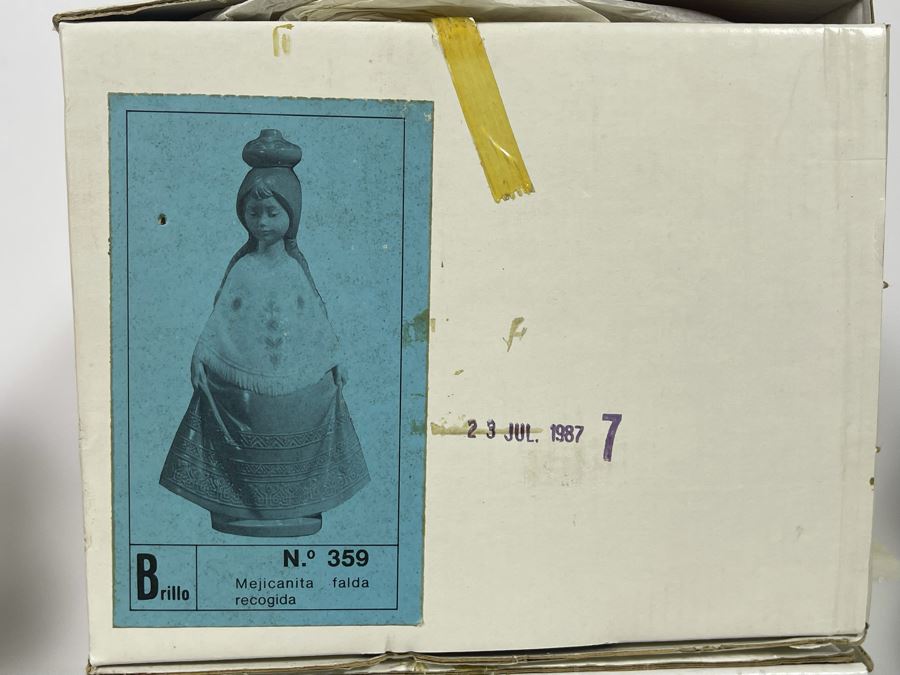 Pair Of Nao By Lladro Figurines With Original Boxes  No. 359 & 360 Mexican Girl With Poncho & Straw Hat & Mexican Girl With Jug Vase 11H  [Photo 11]