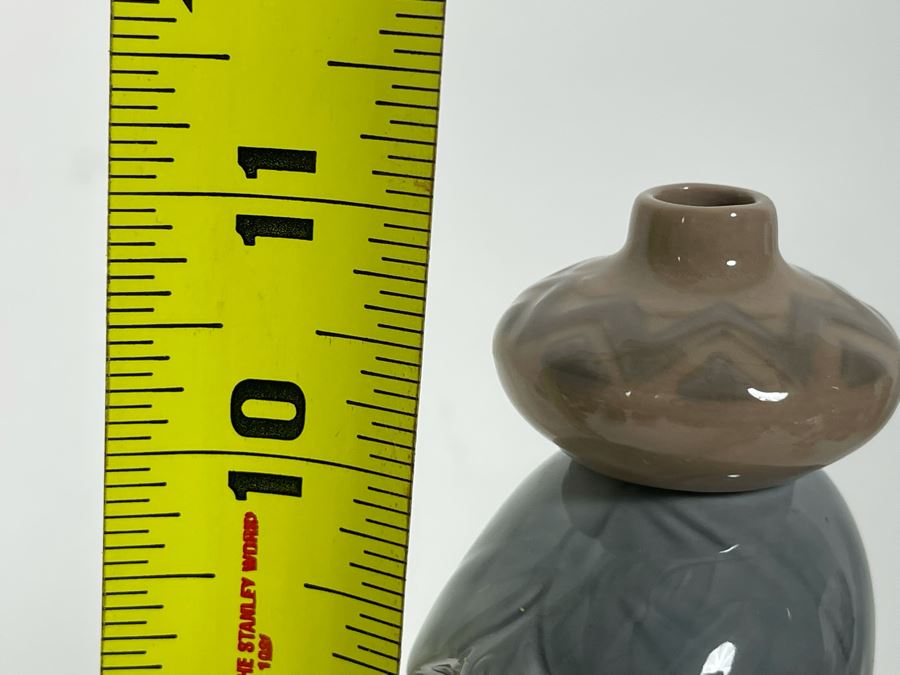 Pair Of Nao By Lladro Figurines With Original Boxes  No. 359 & 360 Mexican Girl With Poncho & Straw Hat & Mexican Girl With Jug Vase 11H  [Photo 9]