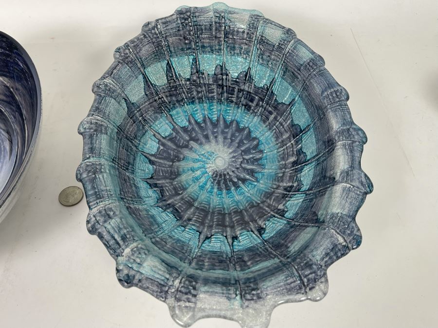 Pair Of Blue Tone Glass Bowls 13 And 15W [Photo 5]